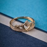 Inel coroana din aur galben si cristale de zirconia I0177