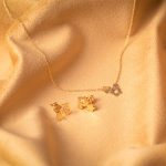 Set din aur lănțișor cu pandantiv și cercei steluțe S114