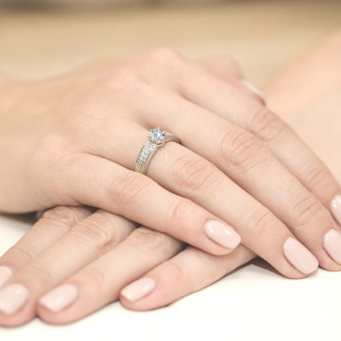 Inel Aur 14K cu Safir Alb 0.60 ct si Diamante 0.08 ct - Imagine 8
