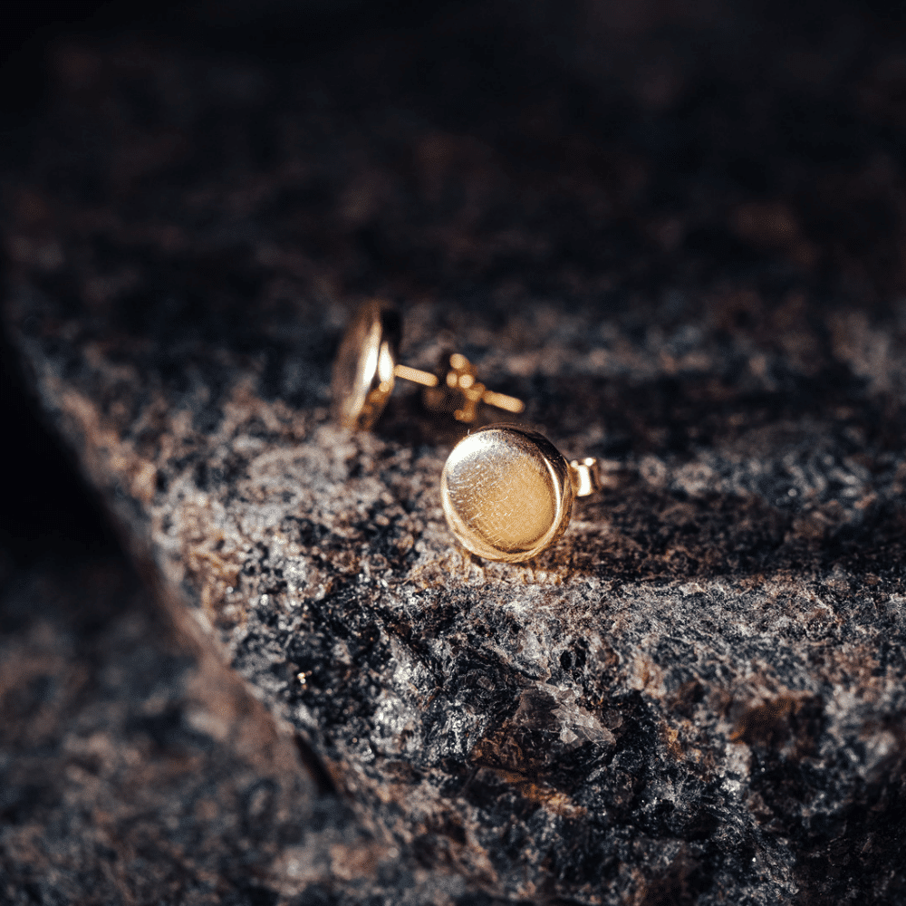 elegance-shop-bijuterie-iasi-coliere-inele-pandantive-bratari-cristale-zirconia-soare-luna-cruce-aur-galben-alb-rose-stelute-soare-ac-de-cravata-bijuterii-elegante-ocazie-48.png Cercei din aur galben C611 - Imagine 1
