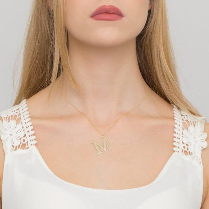 Pandantiv aur 14 K cu diamant 0.005 ct litera M 25x20 mm - Imagine 2